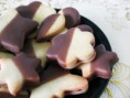 Jam milk choco shortbreads
